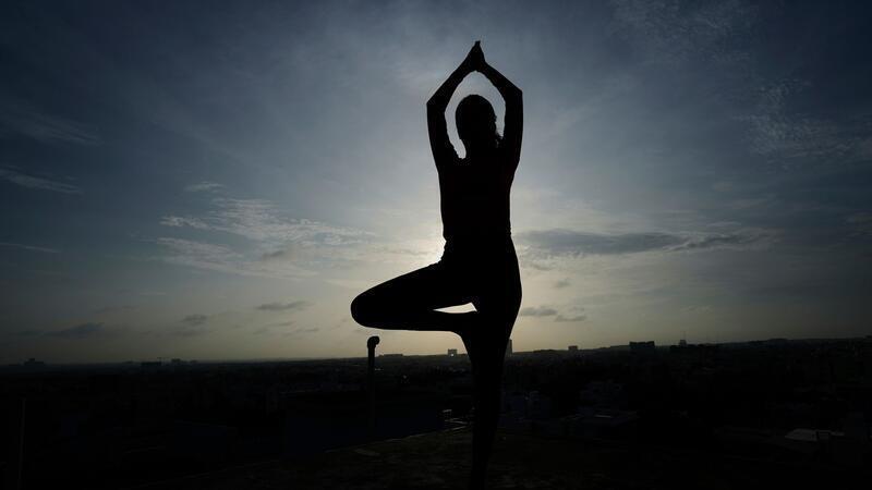 Für Frauen steht wieder ein beliebtes Event an - Neue Förderung Beim Frauensporttag wird auch Outdoor-Yoga angeboten.