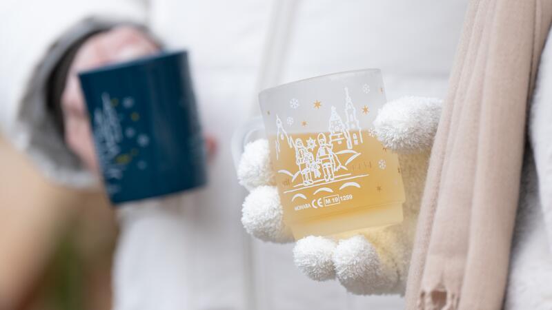 Beim Glühwein ist neben dem klassischen Roten immer häufiger auch Weißer und sogar mitunter Rosé gefragt.