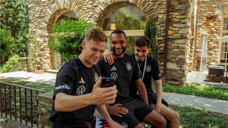 Atemübung und Familienbande: Tahs besondere WM-Prüfung Beim Handy-Talk mit dem Kanzler wird der Stellenwert Tahs im DFB-Team deutlich. (Archivbild)