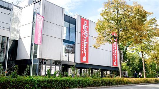 Beim Internationalen Filmfest Oldenburg werden 48 Produktionen gezeigt - in Kinos, Theatern, einem Kulturzentrum und im Autokino. 