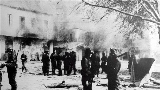 Beim NS-Massaker von Distomo vom 10. Juni 1944 wurden mehr als 200 Menschen getötet. (Archivbild)