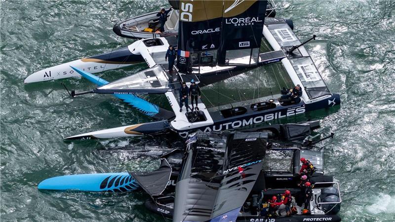 Beim SailGP in Auckland kollidierte das Team aus Neuseeland mit dem französischen Boot.