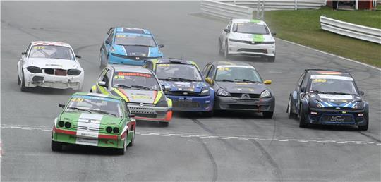 Beim Saisonauftakt wurden sich auf dem Estering packende Duelle geliefert.