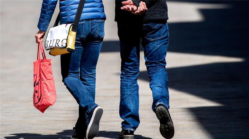 Note 3,7: Innenstädte und Ortskerne in der Region abgestraft Beim Shoppen ist die Region im Vergleich immer noch der Innenstadt-Besuchsgrund Nummer eins.