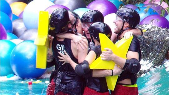 Beim Spiel „Creek der Sterne“ mussten die Stars kurz vor dem Finale noch einmal alle Kräfte mobilisieren. (Handout)