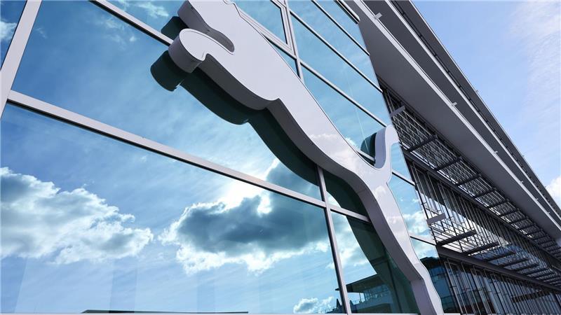 Puma: Gesundschrumpfen einer Raubkatze Beim Sportartikelhersteller Puma wird mit dem eisernen Besen gekehrt.