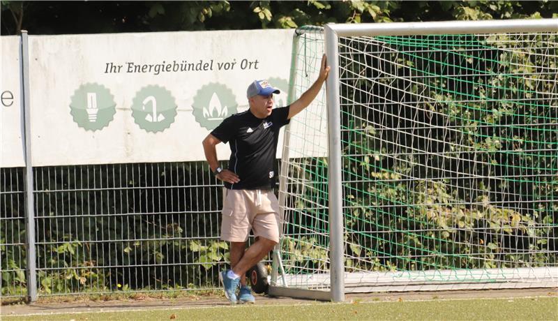 Beim VfL Güldenstern Stade III herrscht trotz der prekären Lage große Gelassenheit. Trainer Ali Goodarzi (Foto) und sein spielender Co-Trainer Alexander Hettich strahlen viel Ruhe aus.