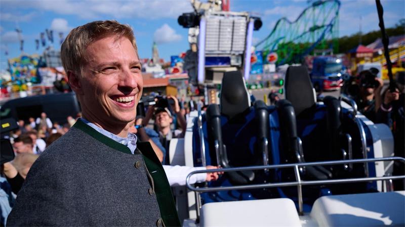 So wird das Wetter zum Oktoberfest-Start Beim Wiesn-Rundgang am Donnerstag gab es schon mal gutes Wetter mit blauem Himmel.