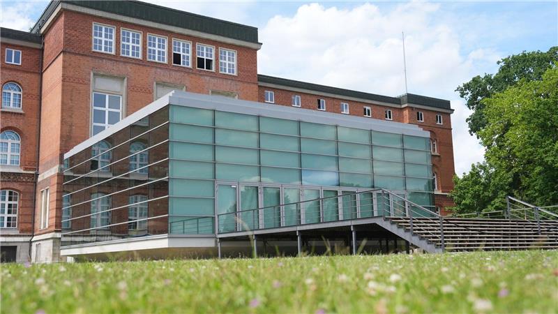 Kieler Landtag lädt zum Tag der offenen Tür ein Beim vergangenen Tag der offenen Tür im Jahr 2019 kamen rund 20.000 Besucherinnen und Besucher in den Landtag in Kiel. (Archivbild)