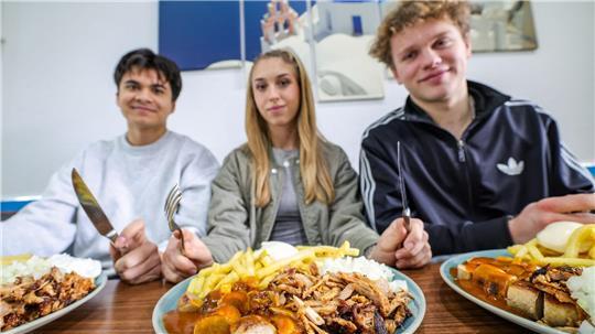 Beliebt auch bei Schülern und Studenten: Der „Taxi-Teller“ ist im Trend.