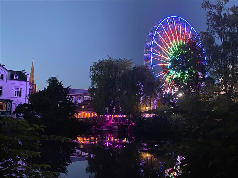 Beliebte Attraktion beim Stadtfest ist das Riesenrad. Foto: Weselmann