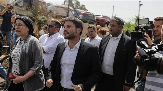 Ben-Gvir (r.) und Betzalel Smotrich setzen: Der eine droht mit Sturz, der andere will mehr Härte.