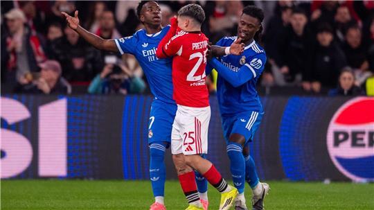 Benfica-Profi Prestianni (M.) wurde von der UEFA gesperrt. (Archivbild)