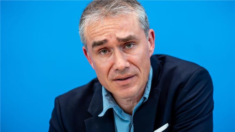 Juden in Deutschland unter Druck: Rias meldet 8.600 Vorfälle Benjamin Steinitz weist Kritik an den Methoden von Rias zurück.