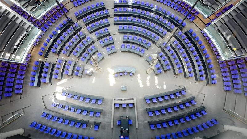 Bereit für die Neuen: Plenarsaal des Bundestages 