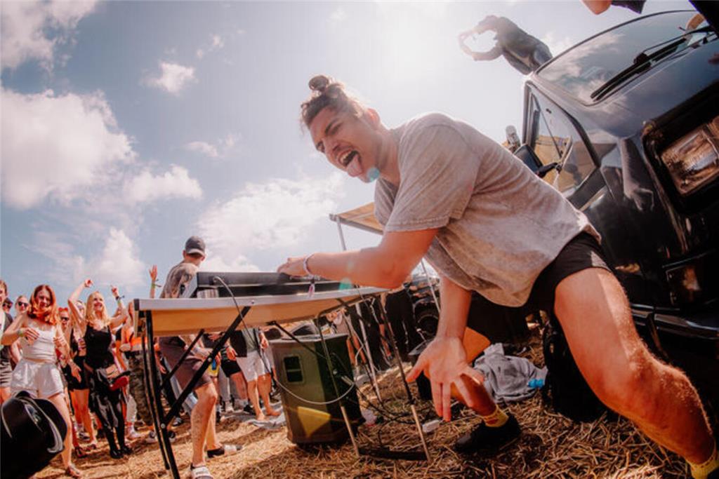 Bereits 2023 veranstaltete "Beauty and the Beats" einen Secret-Gig auf dem Camp ...