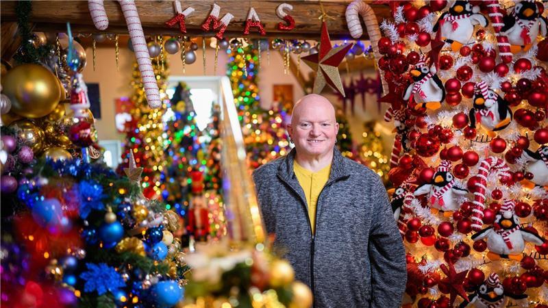 Bereits Anfang Juni beginnt Thomas Jeromin mit dem Schmücken.