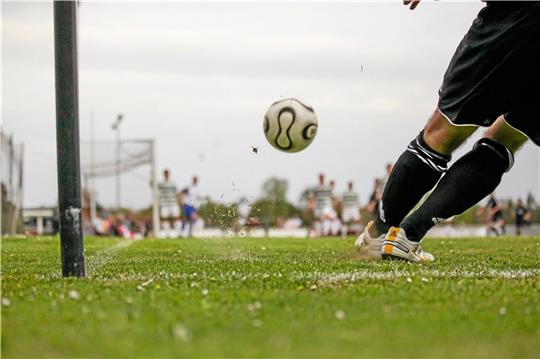 Bereits am kommenden Wochenende beginnen die ersten Spiele in der Bezirksliga. Symbolfoto: Pixabay