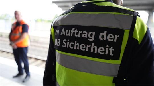 Bereits zum zweiten Mal in dieser Woche eskalierte eine Kontrolle durch die DB Sicherheit. (Symbolbild)