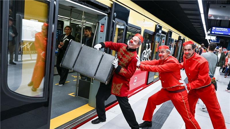 Berlin: Mit Artistik und Witz eröffnet – S15 rollt vom Hauptbahnhof nach Wedding und Gesundbrunnen