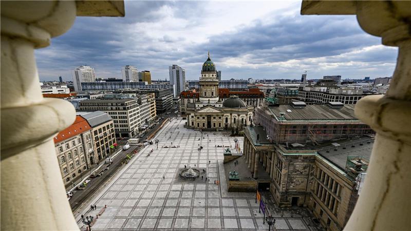 Berliner Gendarmenmarkt ist nach Umbau wieder offen.