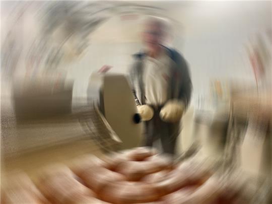 Berliner aus dem Alten Land: Bäckermeister Karl-Heinz Pfeiffer in der Backstube in Steinkirchen. Foto: Stephan