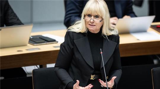 Berlins Innensenatorin Spranger bringt bei der Bewerbung um Olympische Spiele ein „charmantes Tandem“ ins Spiel.