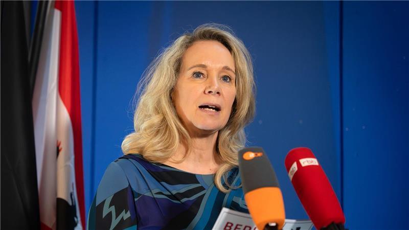 Berlins Kultursenatorin Sarah Wedl-Wilson (parteilos) zieht die Konsequenzen aus Kritik an ihrem Verhalten bei der Vergabe von Fördermitteln. 