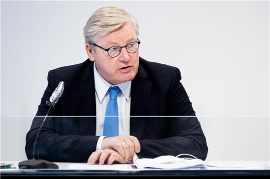 Bernd Althusmann (CDU) fordert bei der Landtagswahl in Niedersachsen SPD-Amtsinhaber Stephan Weil heraus.