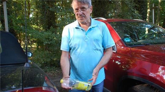 Bernd Eschig hat früher Speiseöl getankt - heute gibt es alternative Kraftstoffe aus Frittenfett.