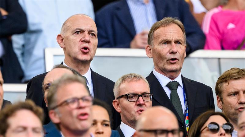DFB kurz vorm Ziel: „Eckpunkte“-Einigung mit Klopp Bernd Neuendorf (l) und Hans-Joachim Watzke sind mit einem klaren Auftrag in New York. (Archivbild)