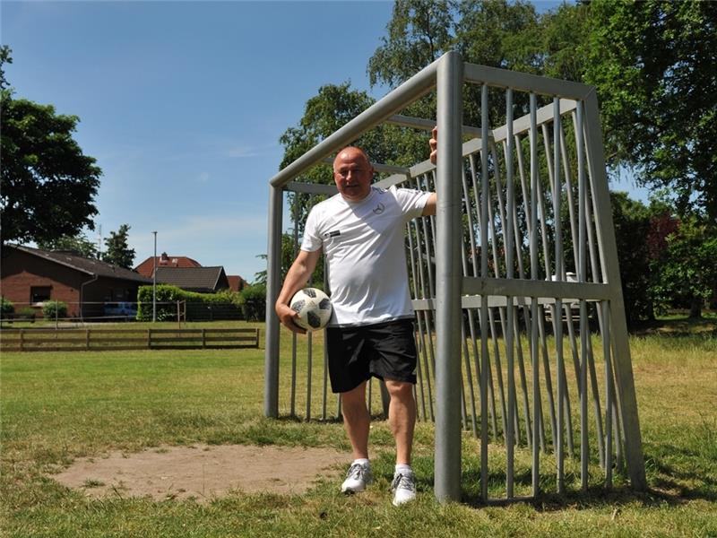 Bernhard Augustin am Mittwoch in Stade-Hagen: „Ich halte das für kein gutes Ergebnis.“ Fotos: Scholz