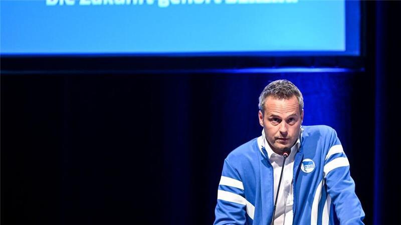 Hertha-Sondertrikot zum ersten Todestag von Bernstein Bernstein rief als Präsident den Berliner Weg aus.