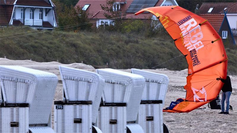 Besonders an den Küsten tobt der Wind. (Archivbild)