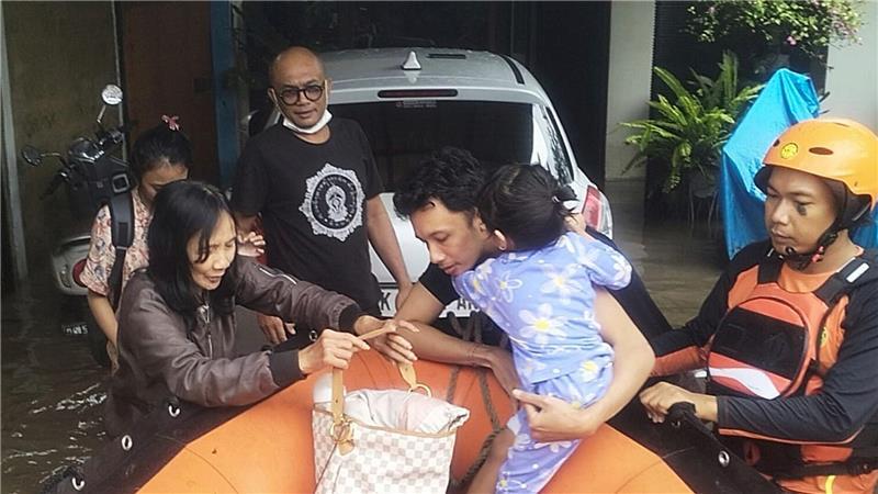 Tote bei Fluten auf Bali – Urlauber mit Booten gerettet Besonders betroffen war die Hauptstadt Denpasar.