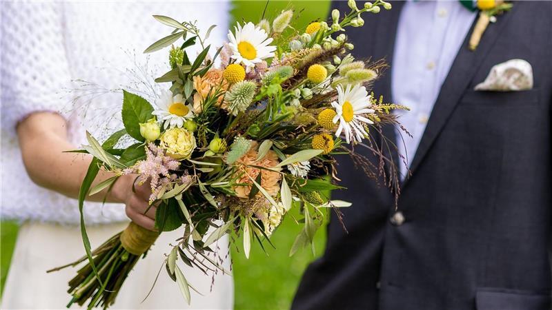 Besonders einige Termine sind im kommenden Jahr bei Hochzeitspaaren beliebt. (Symbolbild)