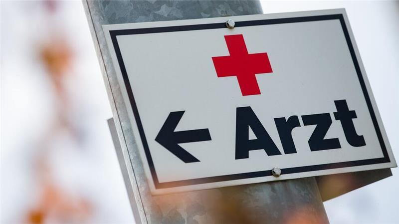 Wie Rot-Grün den Ärztemangel stoppen will Besonders in Delmenhorst, Salzgitter und Papenburg fehlen Hausärztinnen und Hausärzte. (Symbolbild)