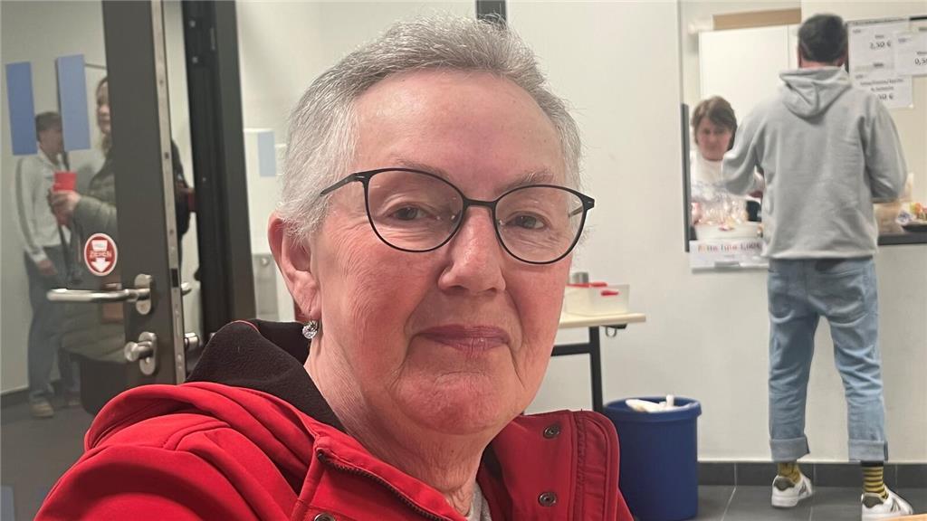 "Bestens. Weil die Basketballer so ein tolles Catering haben, verbinde ich die H...