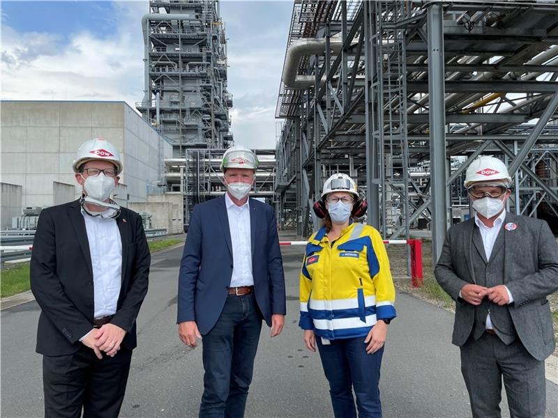 Besuch bei der Dow mit Führung von Kraftwerksleiterin Jennifer Meemann: Björn Protze, Bernd Westphal und Kai Koeser (von links).