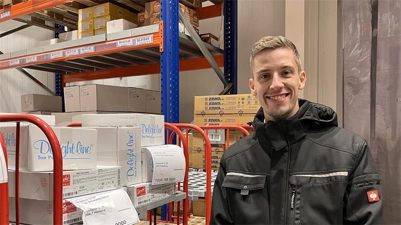 Die EGV in Mittelsdorf - der vielleicht größte Kühlschrank im Kreis Stade Betriebsleiter Jonas Keßler: „Die Nachtschicht ist ein eingeschworener Haufen.“