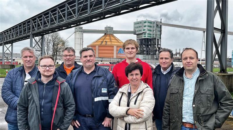 Betriebsräte und Gewerkschaftsvertreter haben einen Zukunftsplan geschmiedet (von links nach rechts): Bernd Guse (Trinseo), Kim Fleischmann (IGBCE), Ingo Döhring (IFF), Oliver Elsen (AOS), Jonas von Holt (Olin), Petra Adolph (IGBCE), Thomas Mellin und Sven Nemitz (beide Dow).