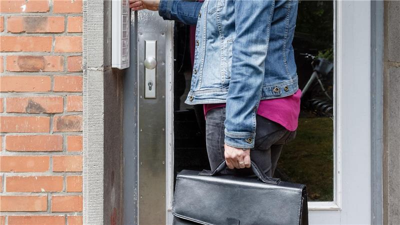 Betroffene berichten, die Anrufer hätten eloquent und seriös gewirkt. (Symbolbild)