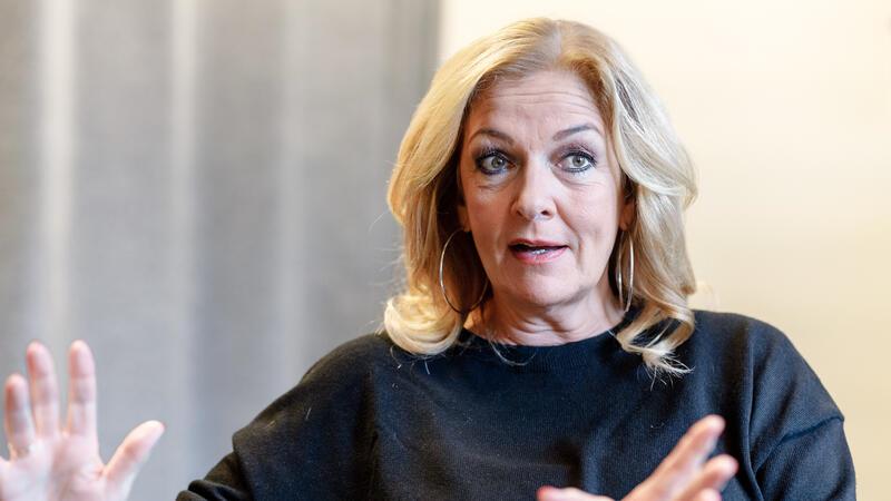 Bettina Tietjen kommt nach Helmste: Hier gibt es Karten für den Talk Bettina Tietjen ist im März in Helmste zu Gast.