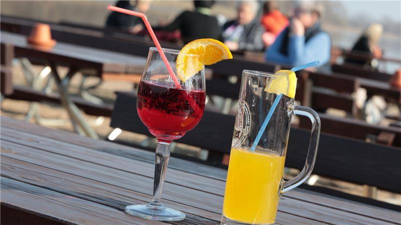 Absatzeinbruch: Geschäft mit Bier läuft nicht mehr rund Bier hat in den Gaststätten viel Konkurrenz bekommen.