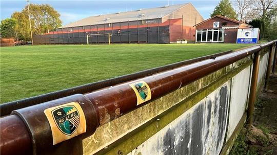 Sportplatz-Streit in Steinkirchen: Nachbar schließt Klage nicht aus