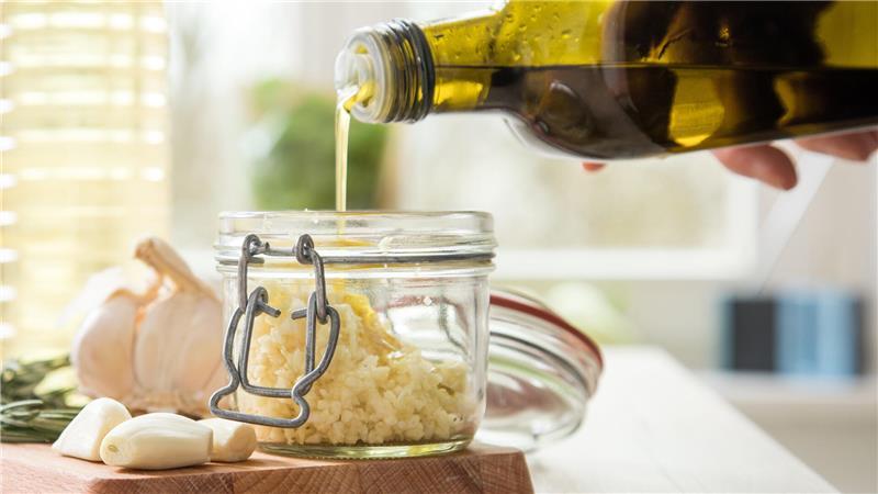 „Ranzig“ und „modrig“: Acht Olivenöle fallen im Warentest durch