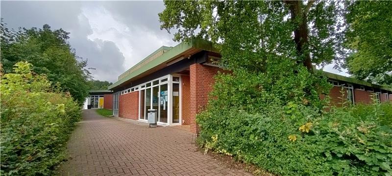 Horneburger Sporthalle bekommt einen hellgrauen Sandwichboden Horneburger Sporthalle bekommt einen hellgrauen Sandwichboden