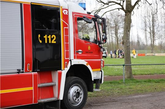 Torwart nach Herzstillstand in kritischem Zustand – Fußballer unter Schock