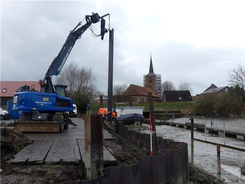 Eine Spundwand für Assels Hafen Eine Spundwand für Assels Hafen