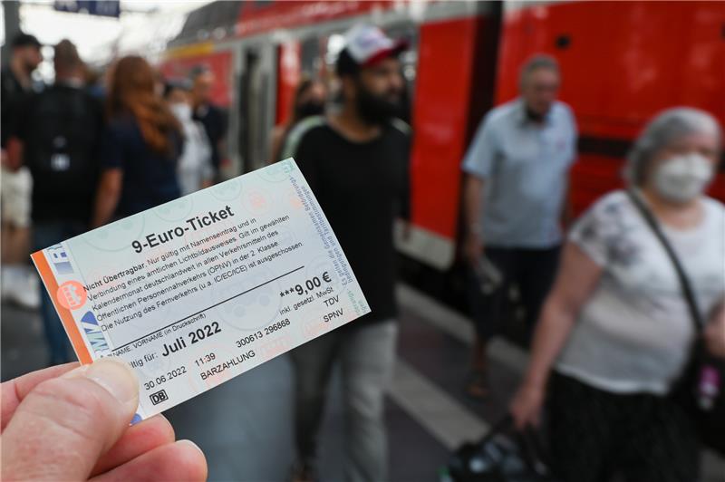 Verkehrswissenschaftler: „Neun-Euro-Ticket war ein Experiment“